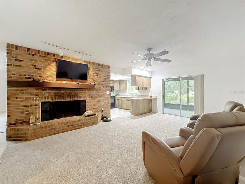 3 bedroom Single Family Residence at 10617 Seminole Forest Street, Seminole Forest, Seminole — photo 3