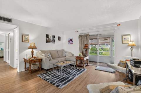 5883 Garden Lane #H1, Bradenton FL - photo 10 of 30