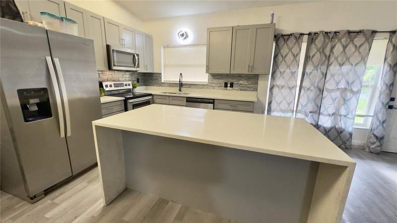 3 bedroom Single Family Residence at 223 Hope Circle, Westside Manor Sec 01, Orlando — photo 2