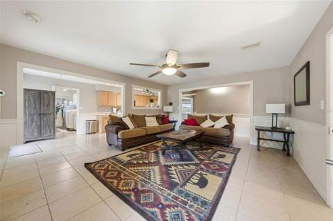 112 E Gardenia Street, Howey In The Hills FL - photo 15 of 47