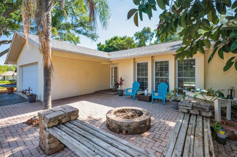 3 bedroom Single Family Residence at 520 Sandy Hook Road, Westlake Village, Palm Harbor — photo 3