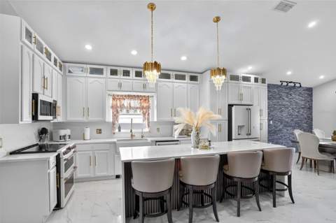 738 Hacienda Circle, Kissimmee FL - photo 7 of 59