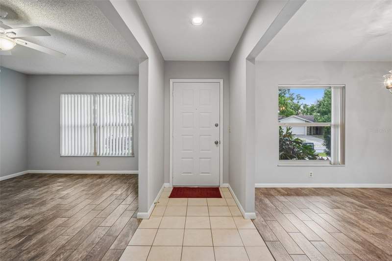 3 bedroom Single Family Residence at 3718 Sand Pebble Drive, Bloomingdale Sec A Unit 1V, Valrico — photo 3