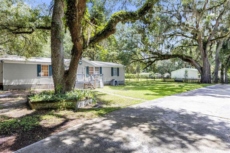 4 bedroom Manufactured Home at 1705 SE 179 Place, Leighton Estate, Summerfield — photo 2