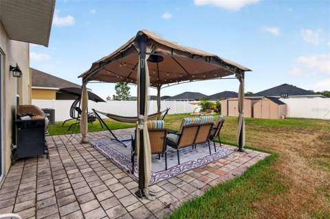 7043 Silverado Ranch Boulevard, Zephyrhills FL - photo 17 of 39