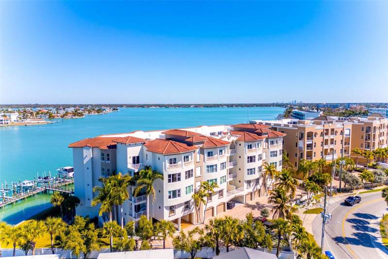 4 bedroom Condominium at 220 108th Avenue #304, La Bella Vita Condo, Treasure Island — photo 4