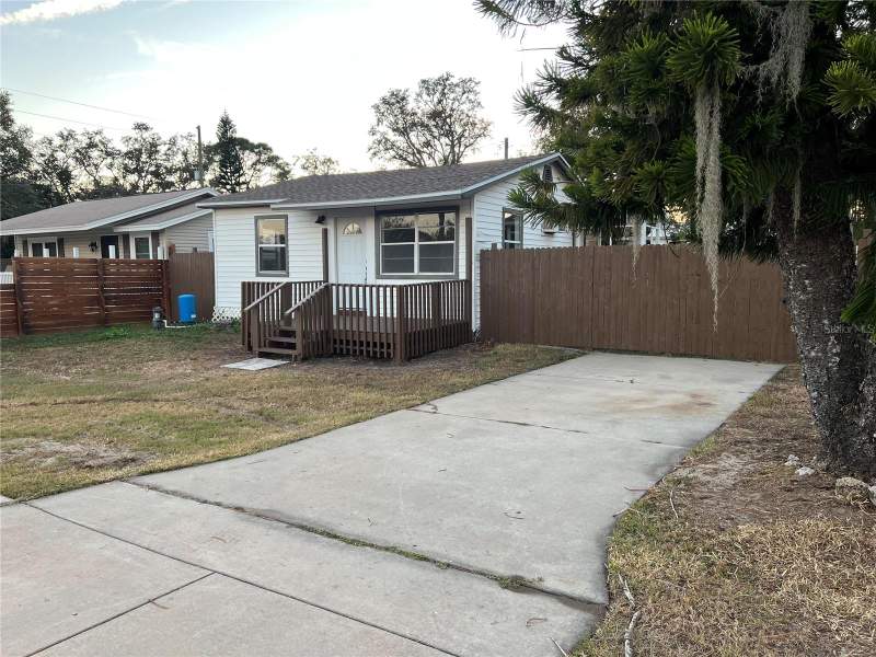 1658 HEMPEL AVENUE home for sale in Park Ridge
