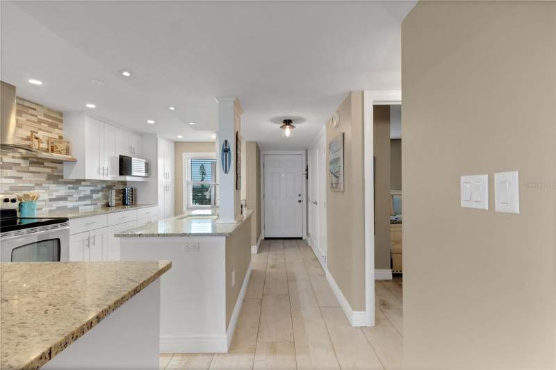 2 bedroom Condominium at 420 Beach Road #507, Siesta Gulf View, Sarasota — photo 5