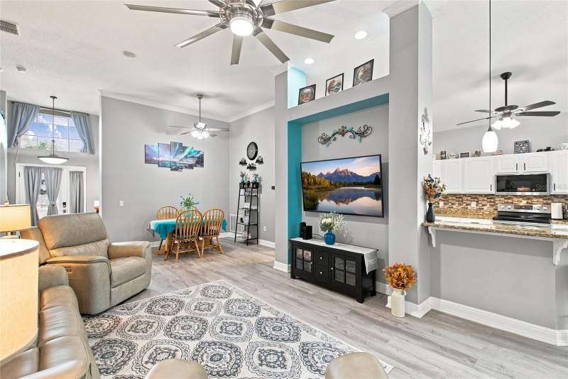 3 bedroom Single Family Residence at 919 Ashton Dr, Ridgewood Lakes Village 04B, Davenport — photo 2