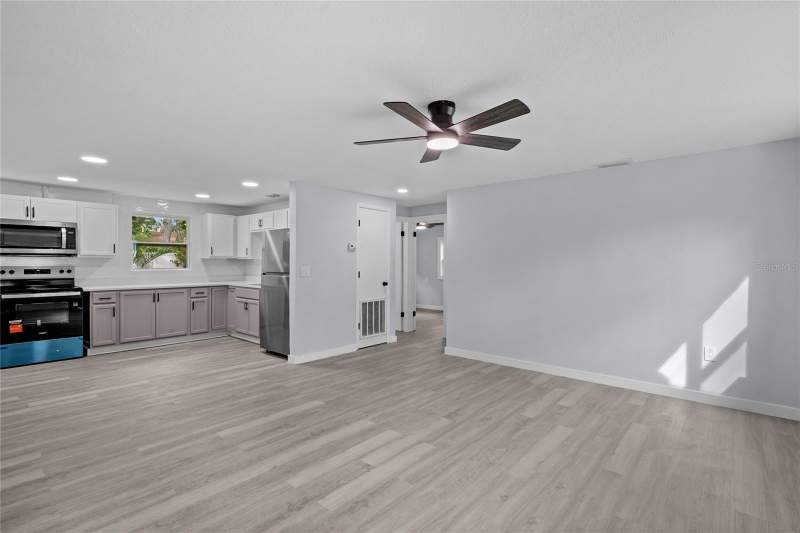 4 bedroom Single Family Residence at 272 36th Street Court, Clover Leaf Park, Palmetto — photo 4