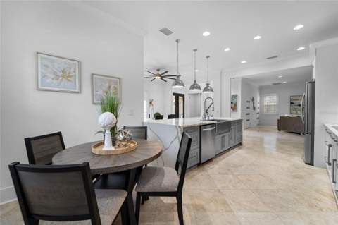 4802 W Beachway Drive, Tampa FL - photo 13 of 47