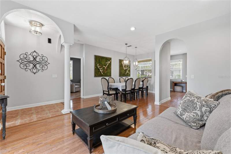 3 bedroom Single Family Residence at 9302 Heritage Oak Court, Hunters Green Prcl 18A Phas, Tampa — photo 4