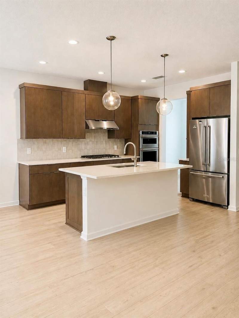 3 bedroom Single Family Residence at 1741 Crowncrest Drive, Bronson Peak Ph 1B, Apopka — photo 2