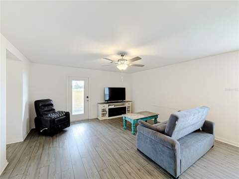 12951 Del Lago Drive, Astatula FL - photo 7 of 57