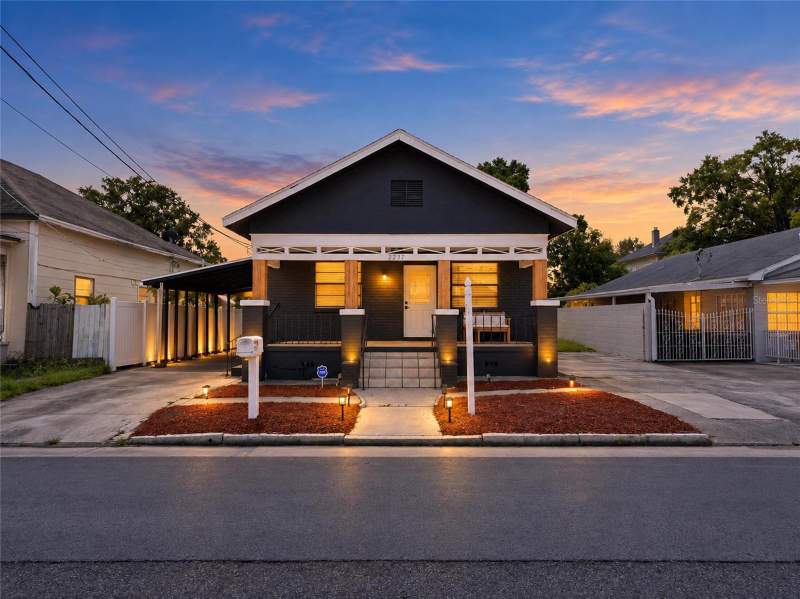 3 bedroom Single Family Residence at 2217 CORRINE STREET, EAST TAMPA BLOCKS 1 TO 40, TAMPA — photo 1