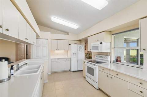 18508 Grand Club Drive, Hudson FL - photo 16 of 70