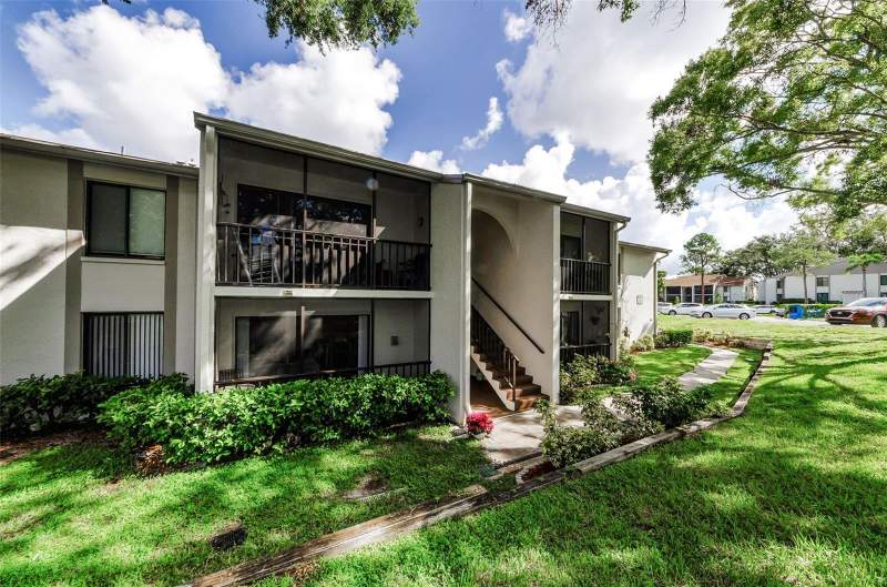 2 bedroom Condominium at 2575 Pine Ridge Way #E1, Pine Ridge At Palm Harbor, Palm Harbor — photo 3