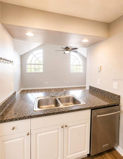 3226 Fox Squirrel Drive, Kissimmee FL - photo 8 of 17