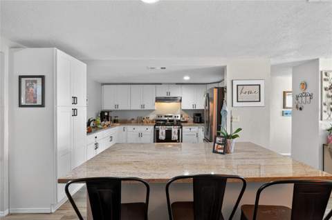 6108 Fairway Boulevard, Apollo Beach FL - photo 11 of 54