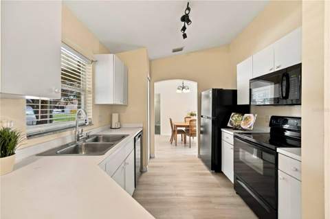 7075 Coventry Terrace, Englewood FL - photo 6 of 6