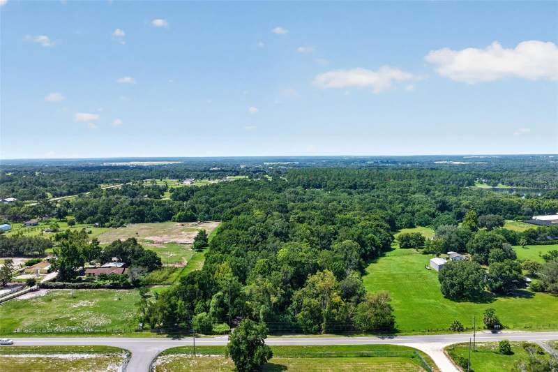 3 bedroom Single Family Residence at 22740 County Road 44A, Eustis, Eustis — photo 2