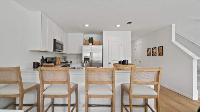 3 bedroom Townhouse at 1086 Twins Street, Grandview Th, Davenport — photo 4
