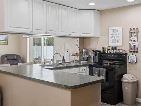9122 Dupont Avenue, Spring Hill FL - photo 16 of 56