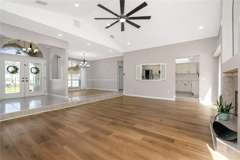 3 bedroom Single Family Residence at 13640 Morning Court, Millwood Village, Hudson — photo 2