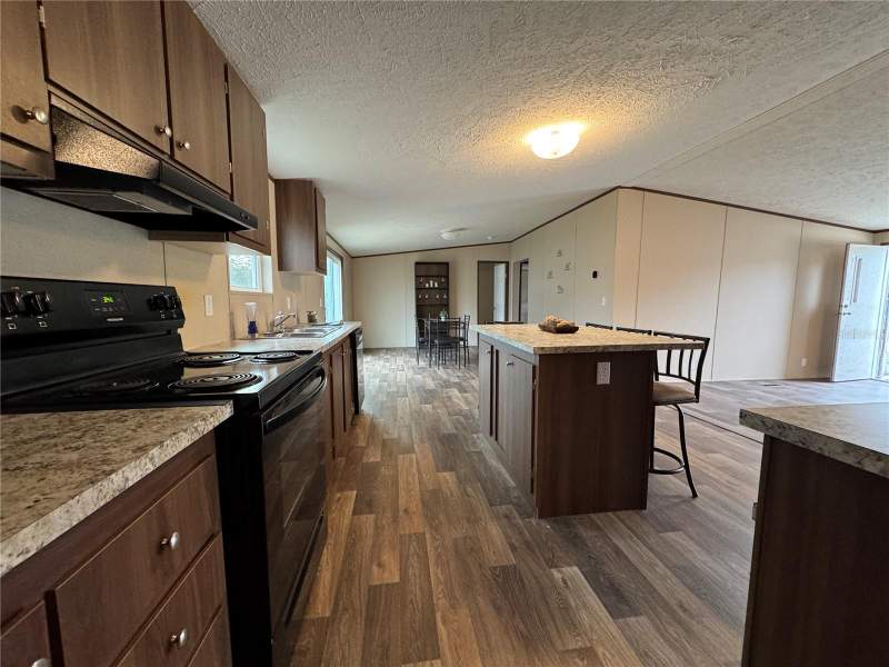 4 bedroom Manufactured Home at 18472 SE 58th Place, Winding Waters Add 01, Ocklawaha — photo 5