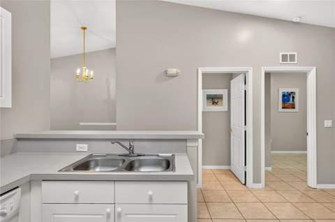 8831 Grand Palms Cir, Apt B, Kissimmee FL - photo 11 of 34
