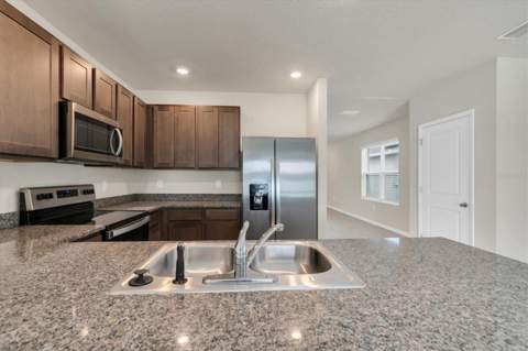 17070 Oval Rum Drive, Wimauma FL - photo 16 of 43