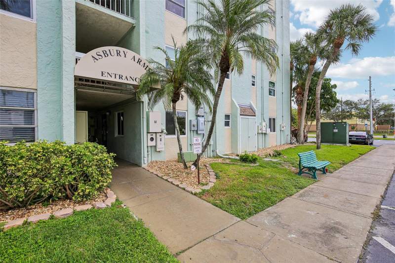 2 bedroom Condominium at 801 83rd Avenue #511, Asbury Arms Condo, St Petersburg — photo 4