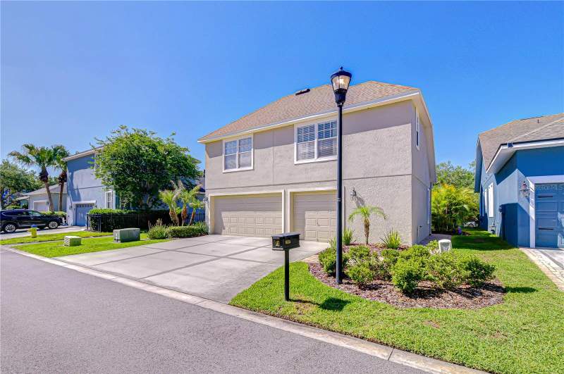 5 bedroom Single Family Residence at 6135 Churchside Drive, Fishhawk Ranch, Lithia — photo 2