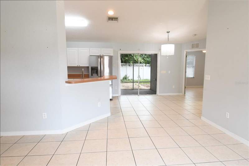 3 bedroom Single Family Residence at 407 Cierra Oaks Circle, Lady Lake Cierra Oaks, Lady Lake — photo 3