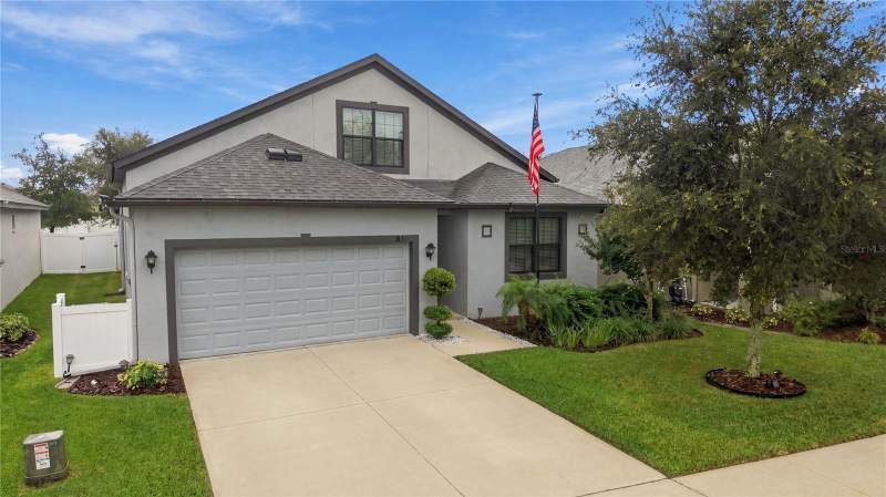 5 bedroom Single Family Residence at 837 Old Windsor Way, Villages At Avalon 3B-2, Spring Hill — photo 2