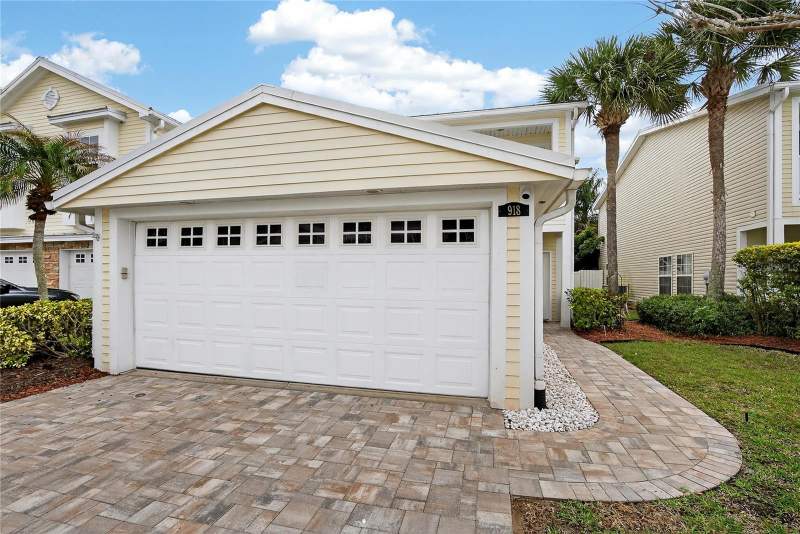 3 bedroom Townhouse at 918 Woodbridge Court, Village Of Safety Harbor, Safety Harbor — photo 2