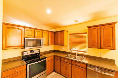 1844 Oxton Court, Ocoee FL - photo 7 of 14