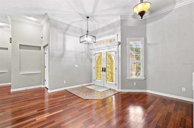 4 bedroom Single Family Residence at 10113 Cannon Drive, Lake St Charles Unit 4, Riverview — photo 3