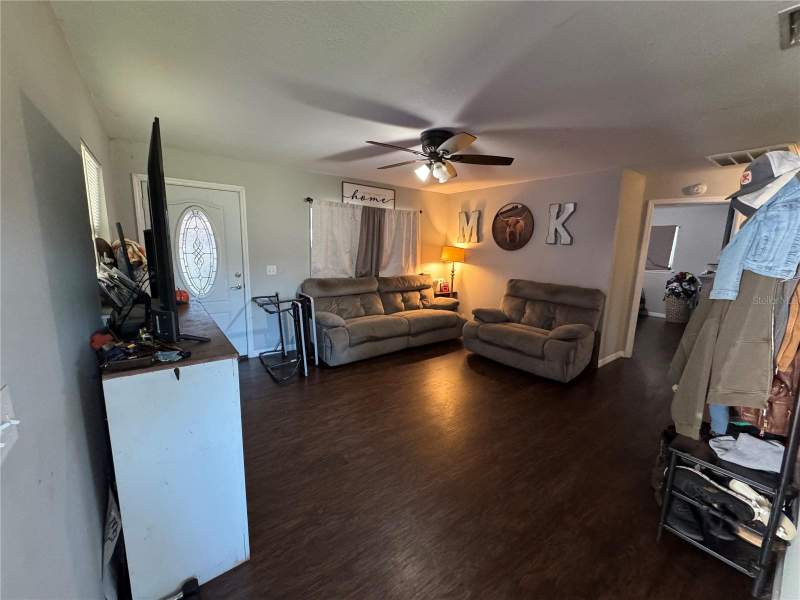 2 bedroom Single Family Residence at 113 Herrick Street, Lakedale Sub, Auburndale — photo 4