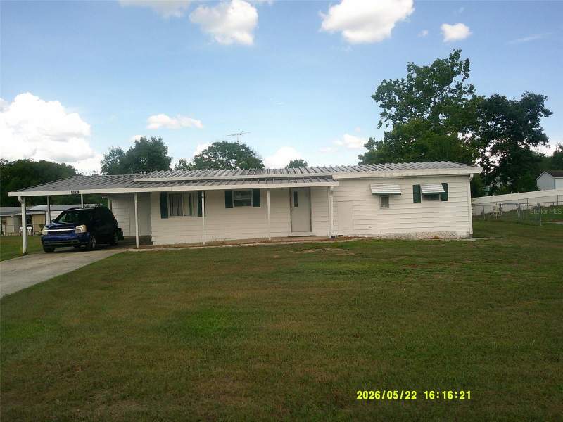 2 bedroom Manufactured Home at 15211 SE 104th Court, Lake Weir Harbor Estate, Summerfield — photo 2