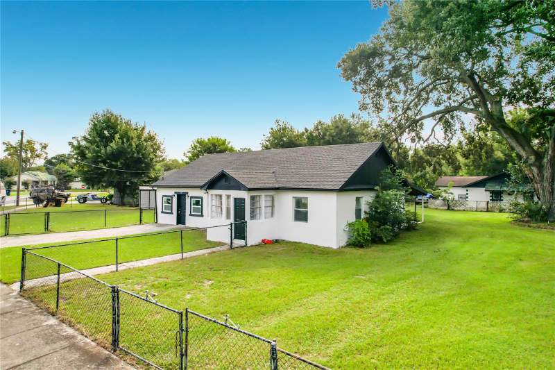 3 bedroom Single Family Residence at 709 Chestnut Road, St Neots Sub, Auburndale — photo 3