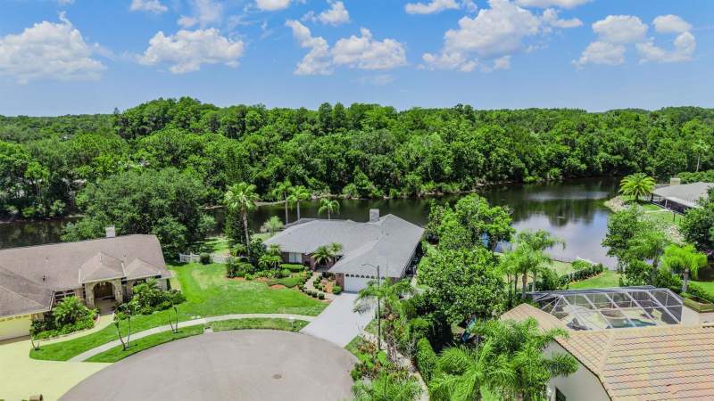 4 bedroom Single Family Residence at 3817 Nicholas Circle, Whispering Lakes, Tarpon Springs — photo 4