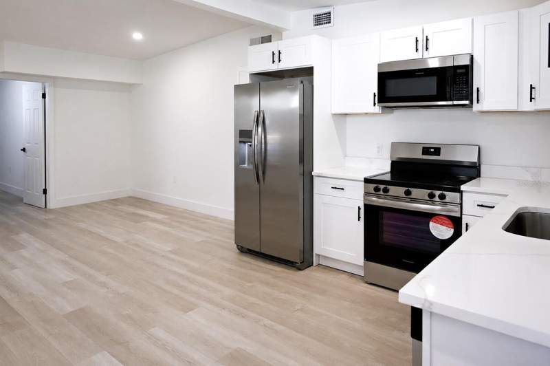 3 bedroom Single Family Residence at 9001 82nd Street, Crestridge 6th Add, Seminole — photo 4