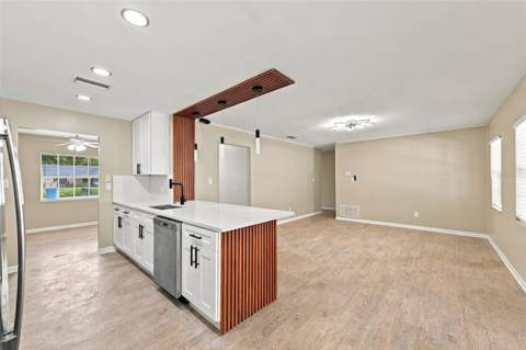 509 Clemons Road, Brandon FL - photo 8 of 43