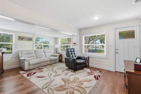 6052 Nebraska Avenue, New Port Richey FL - photo 11 of 63