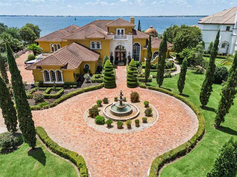 2961 LAKEVIEW DRIVE home for sale in Orange Blossom Estate