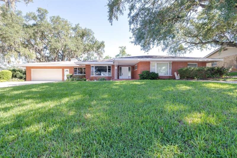 5 bedroom Single Family Residence at 300 CREST DRIVE, NA-DELL HILLS, HAINES CITY — photo 1