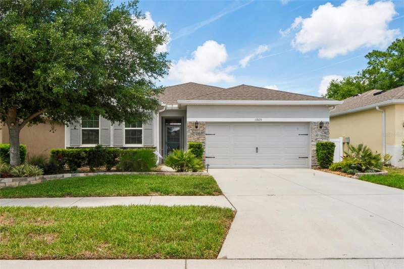 4 bedroom Single Family Residence at 13605 Paddington Way, Villages Of Avalon Ph 3A, Spring Hill — photo 2