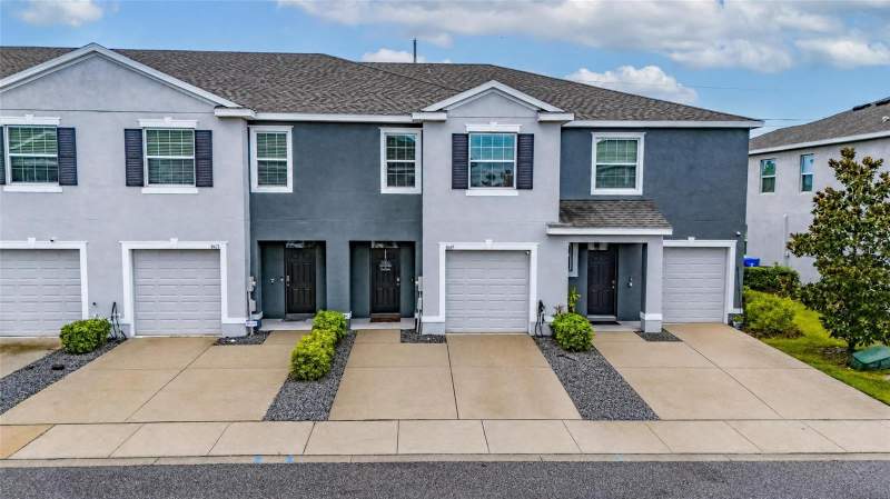 3 bedroom Townhouse at 8669 Falling Blue Place, Eagle Palm Ph 3B, Riverview — photo 2