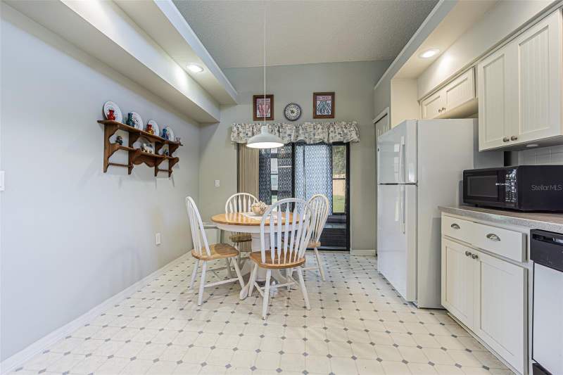 3 bedroom Single Family Residence at 13837 Leroux Drive, The Preserve At Fairway Oaks, Hudson — photo 5